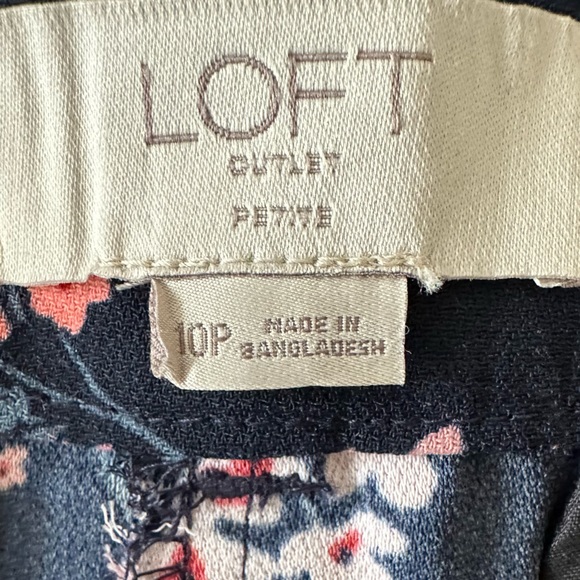 Loft Women's Wide Leg Cropped Black Floral Print Pant Trousers Size 10P - Picture 6 of 7